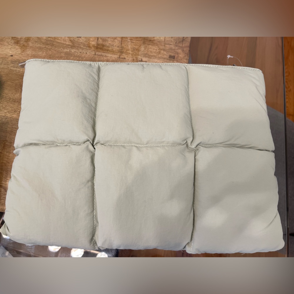 Soft Cream green quilted laptop case laptop